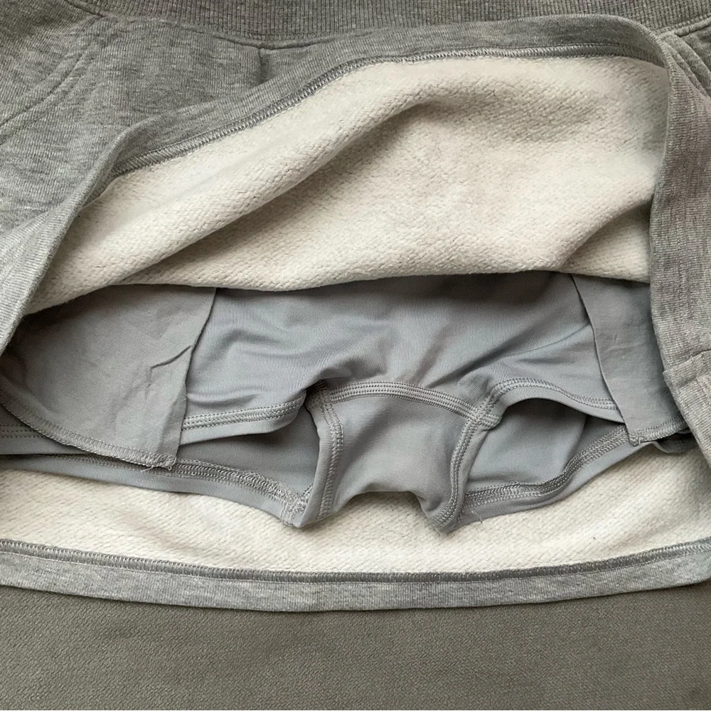 Alo Yoga Accolade Skirt Athletic Heather Grey XS
